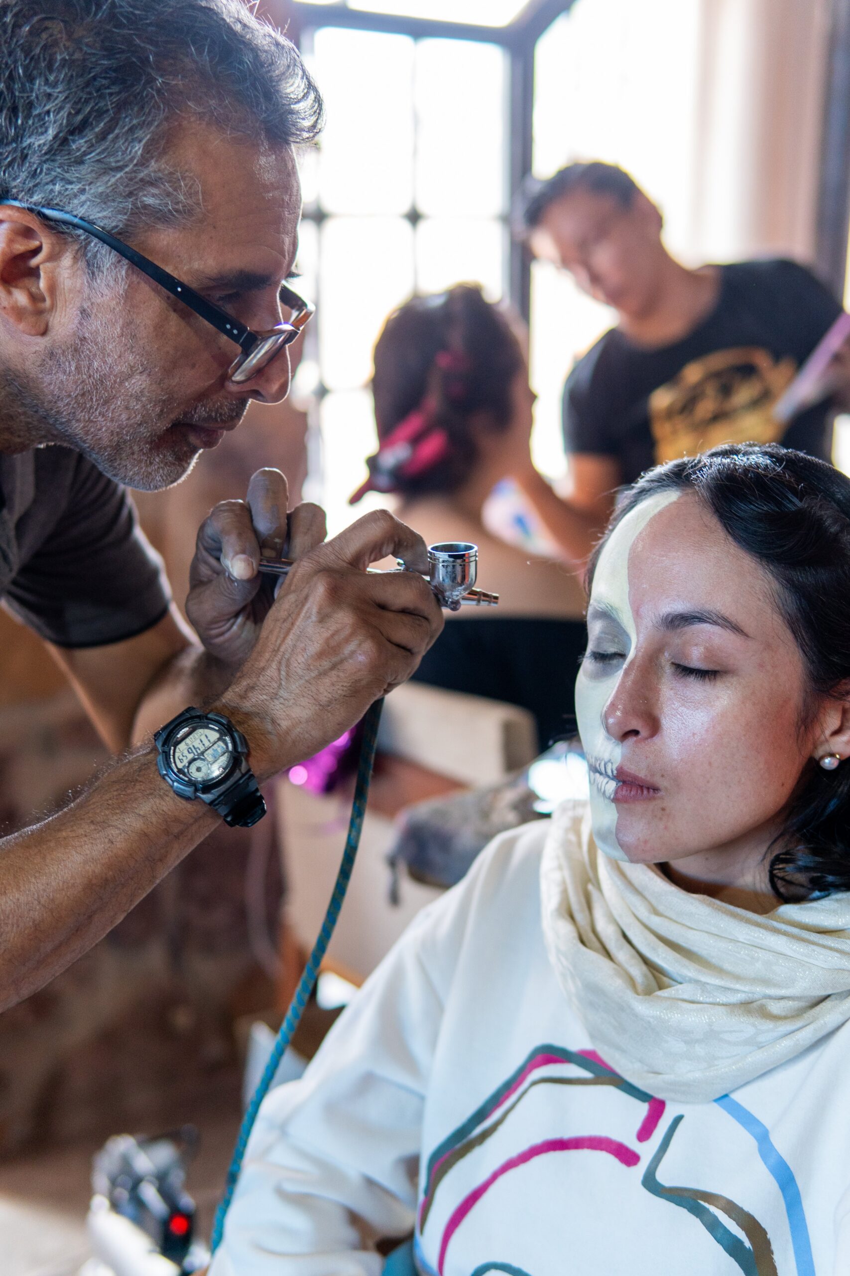 Técnica de maquillaje airbrush con aerógrafo para novias y eventos a domicilio en España