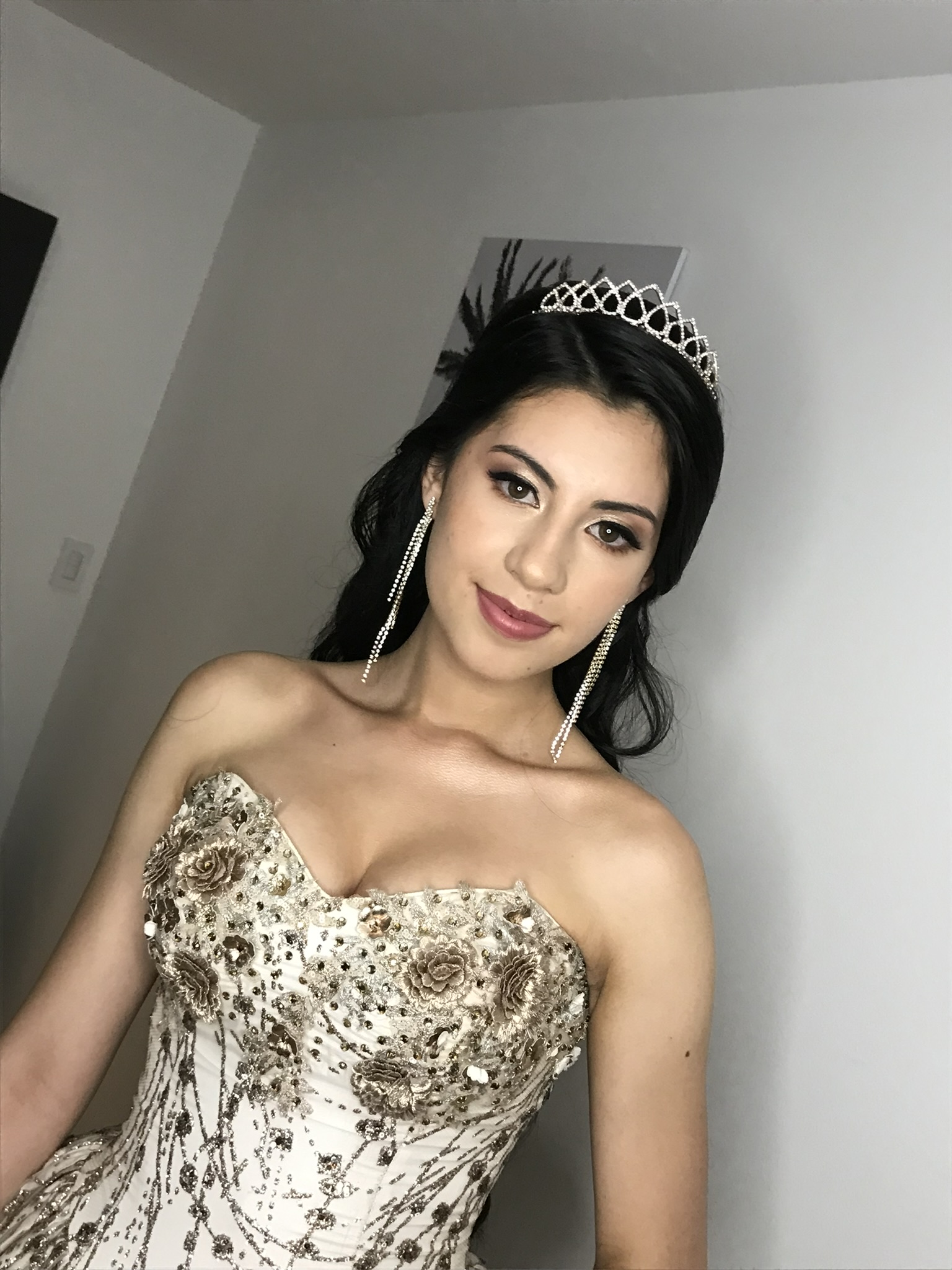 Maquillaje profesional para quinceañera y graduación a domicilio en España